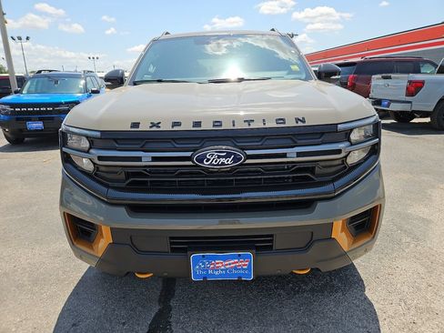 New 2027 Ford Expedition Tremor w/ Driver's Package AWD/4WD image 3