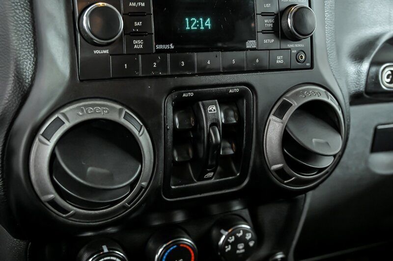 Used 2014 Jeep Wrangler Unlimited Sport w/ Quick Order Package 24S AWD/4WD image 25