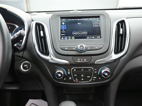 Used 2023 Chevrolet Equinox LT FWD image 10