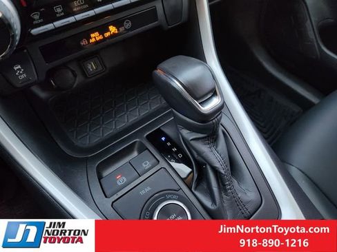 Used 2023 Toyota RAV4 XLE Premium image 23