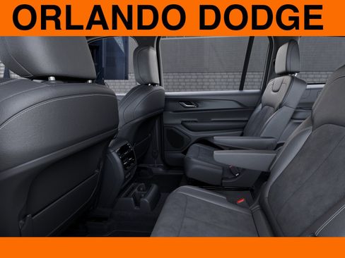 New 2025 Jeep Grand Cherokee L Altitude RWD image 23
