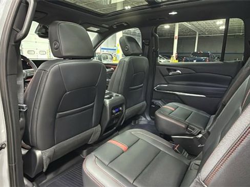 New 2026 Chevrolet Traverse RS w/ LPO, Floor Liner Package image 14