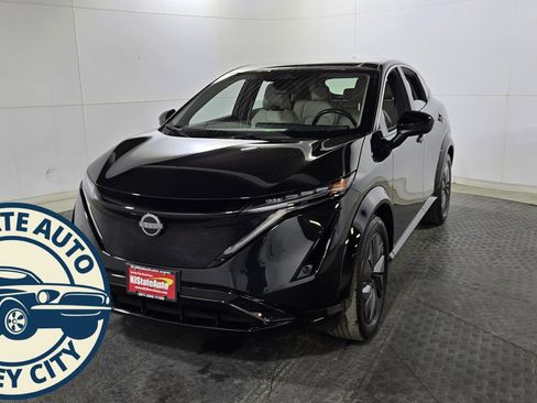 Used 2023 Nissan Ariya FWD image 3