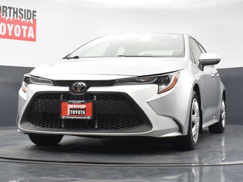 Used 2021 Toyota Corolla LE FWD image 29
