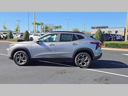 New 2026 Chevrolet Trax LT w/ Driver Confidence Package image 19