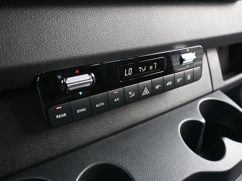 Used 2025 Mercedes-Benz Sprinter 2500 image 15