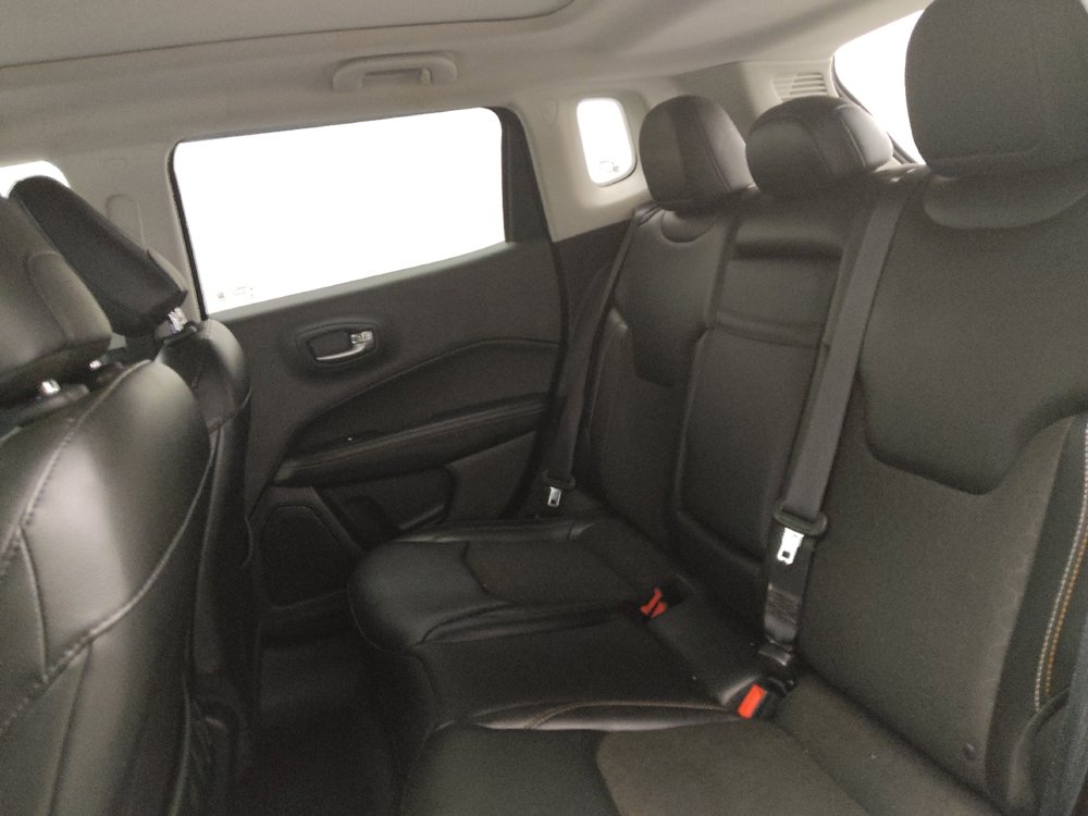 Used 2018 Jeep Compass Latitude w/ Popular Equipment Group AWD/4WD image 18