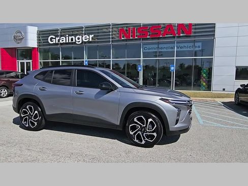 Used 2025 Chevrolet Trax RS w/ Driver Confidence Package image 36