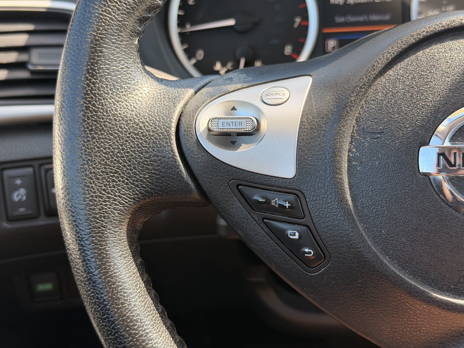 Used 2019 Nissan Sentra SV w/ Special Edition Package FWD image 19