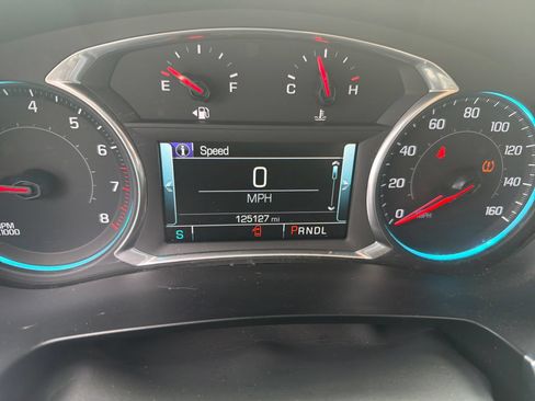 Used 2018 Chevrolet Traverse Premier AWD/4WD image 19