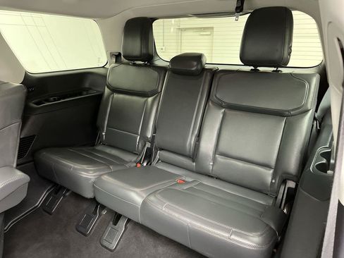Used 2025 Ford Expedition Active AWD/4WD image 17