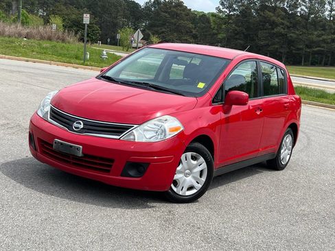 Used 2011 Nissan Versa 1.8 S w/ Plus Pkg FWD image 1