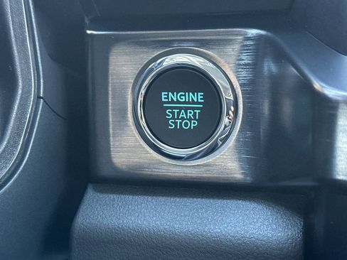 New 2026 Ford F250 Lariat w/ Black Appearance Package image 22