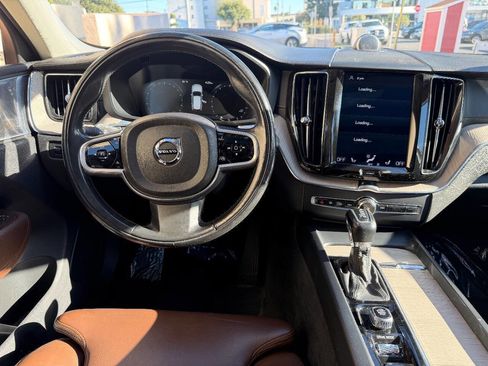 Used 2018 Volvo XC60 T6 Inscription w/ Convenience Package image 13