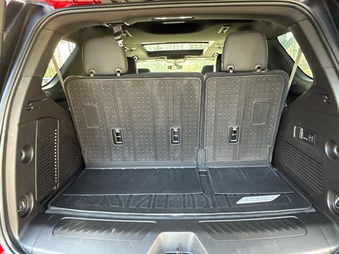 Used 2021 Chevrolet Tahoe LT w/ LT Signature Package image 12