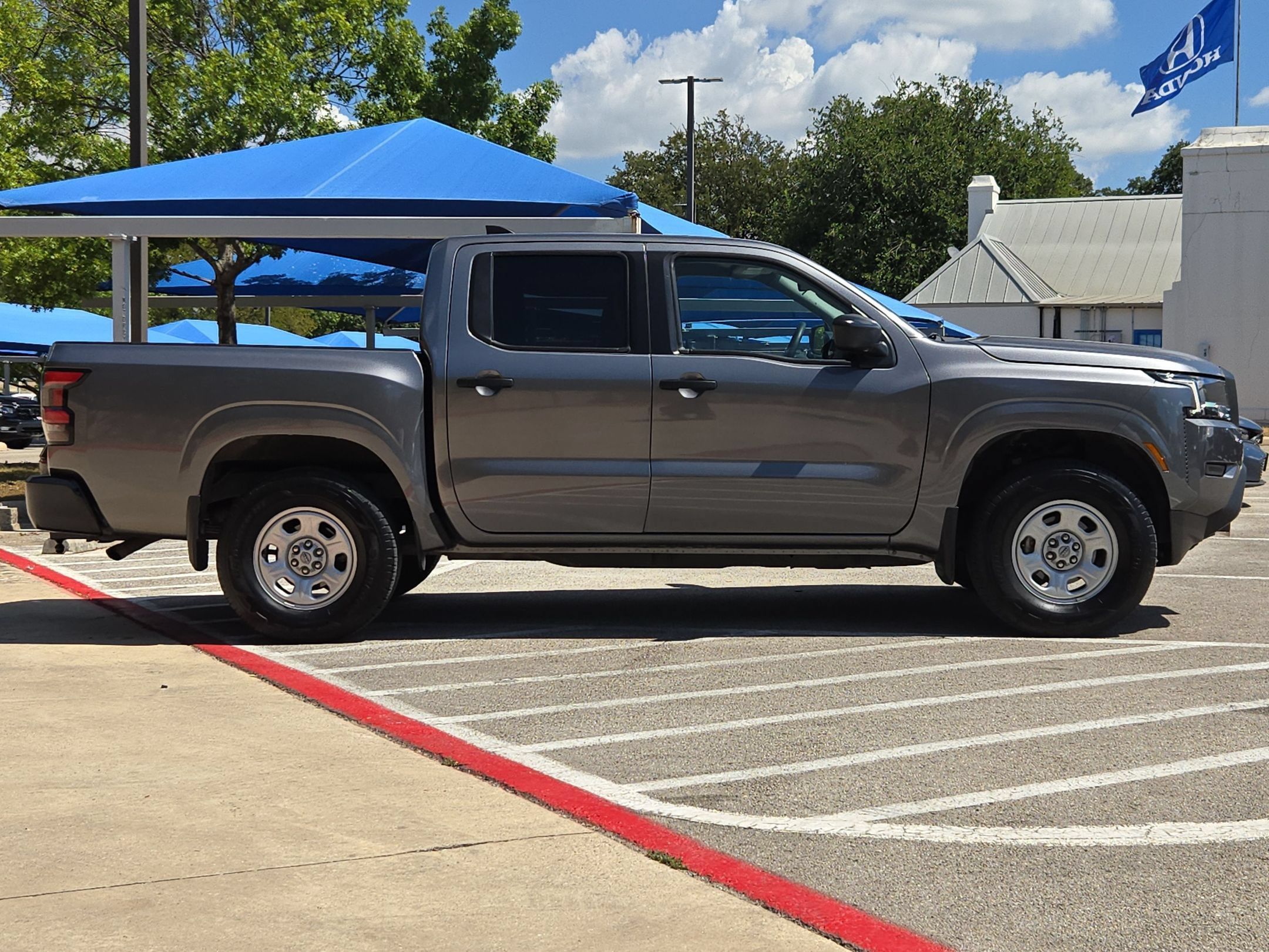 Used 2024 Nissan Frontier S w/ Tow Package AWD/4WD image 2