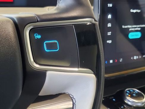 Certified 2025 Ford Expedition Platinum image 15