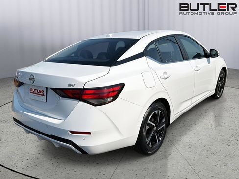 Used 2024 Nissan Sentra SV FWD image 6