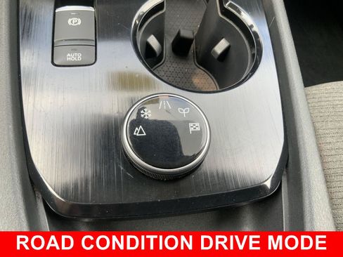 Used 2023 Nissan Rogue SV AWD/4WD image 5