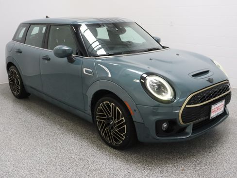 Used 2023 MINI Cooper Clubman S w/ MINI Untold Edition FWD image 4