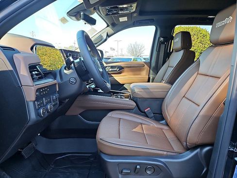 New 2026 Chevrolet Tahoe High Country w/ Sun And Tow Package image 9