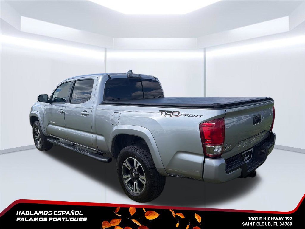 Used 2017 Toyota Tacoma TRD Sport w/ Tow Package RWD image 3