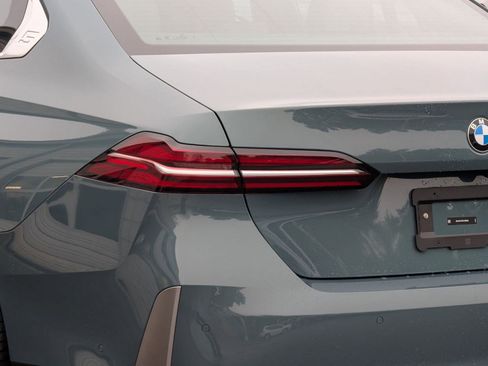 Certified 2026 BMW 530i image 13