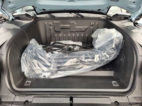 Used 2024 GMC Hummer EV 2X w/ Extreme Off-Road Package image 27