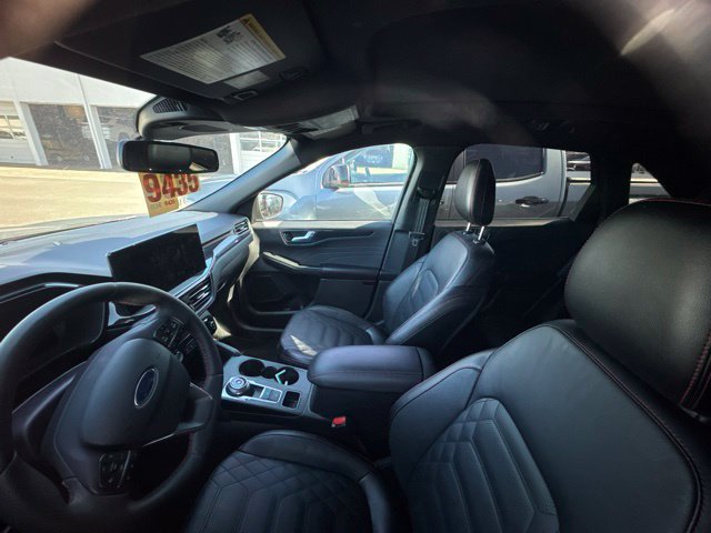 Used 2024 Ford Escape ST-Line Elite w/ Premium Technology Package AWD/4WD image 11
