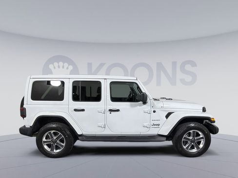 Used 2021 Jeep Wrangler Unlimited Sahara image 8