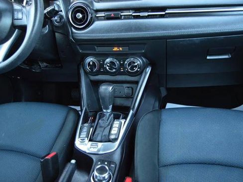 Used 2017 Toyota Yaris iA image 19