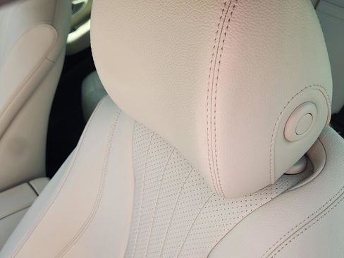 Certified 2023 Mercedes-Benz E 350 E350 4MATIC image 8