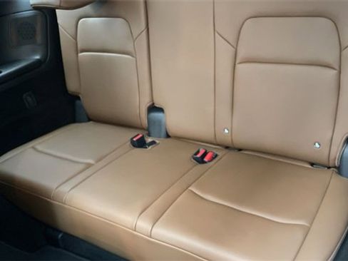 Used 2025 Nissan Pathfinder Platinum image 24