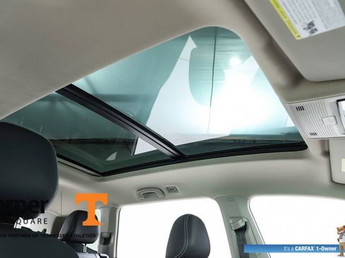 Used 2025 Volkswagen Atlas SE w/ Panoramic Sunroof Package image 77