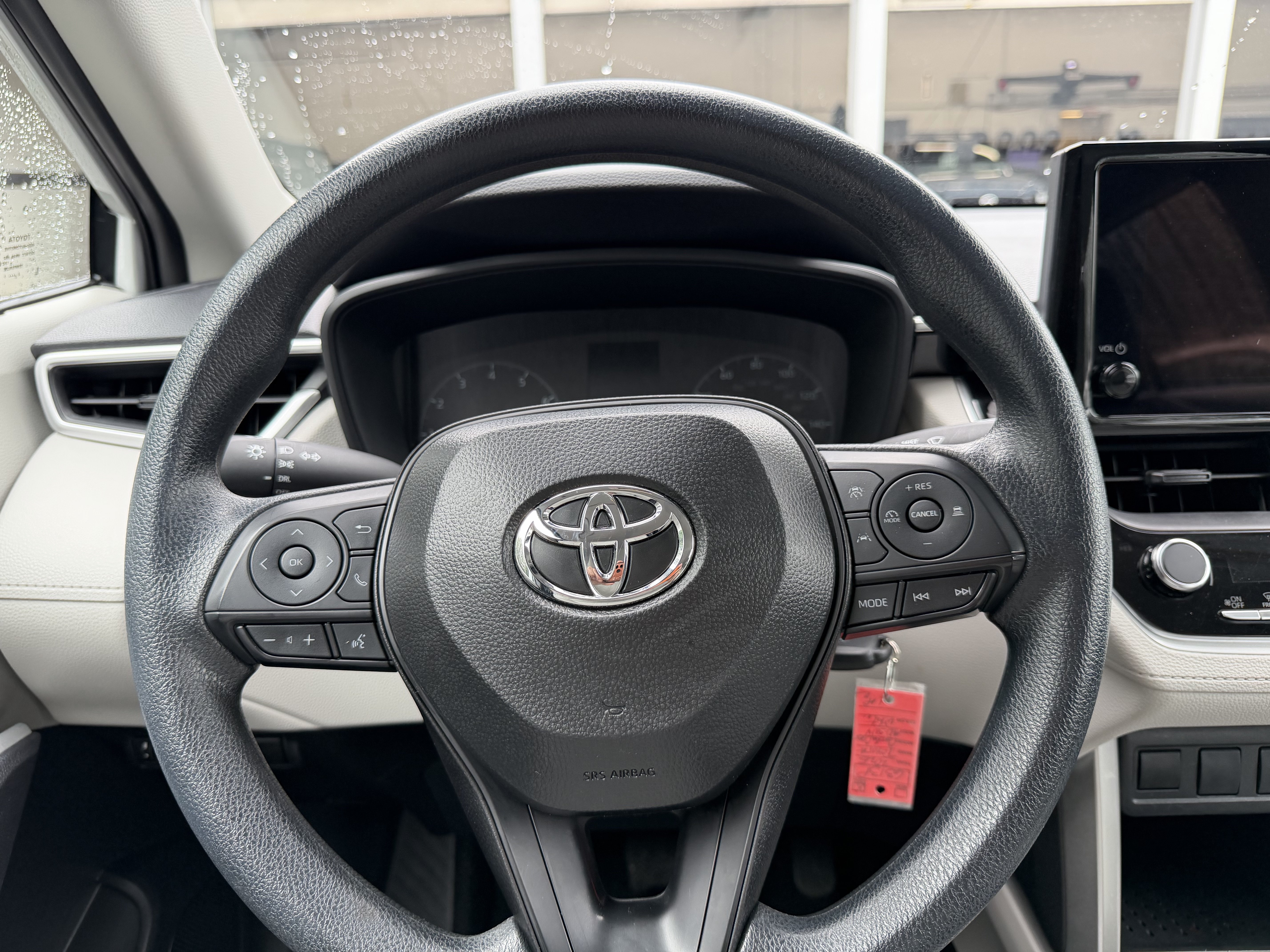 Used 2025 Toyota Corolla Cross L AWD/4WD image 12