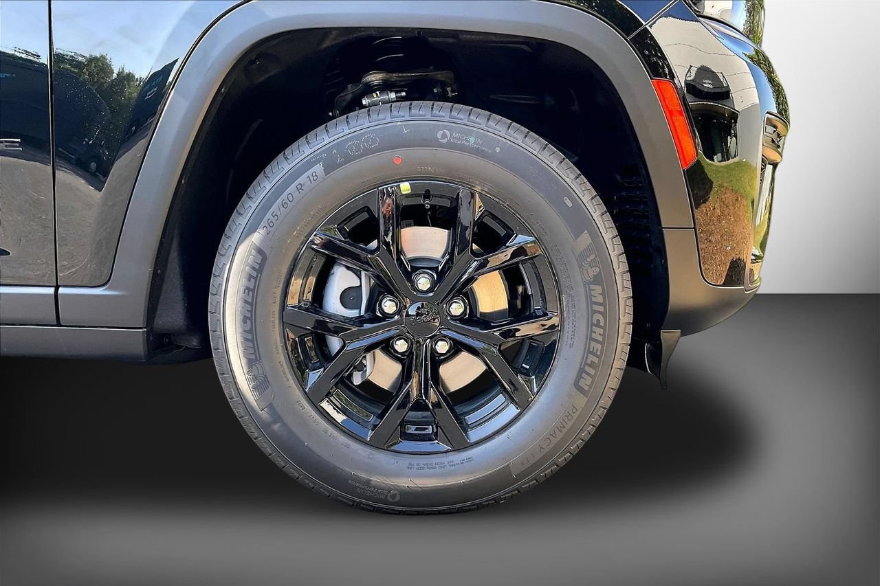 New 2026 Jeep Grand Cherokee Altitude AWD/4WD image 29
