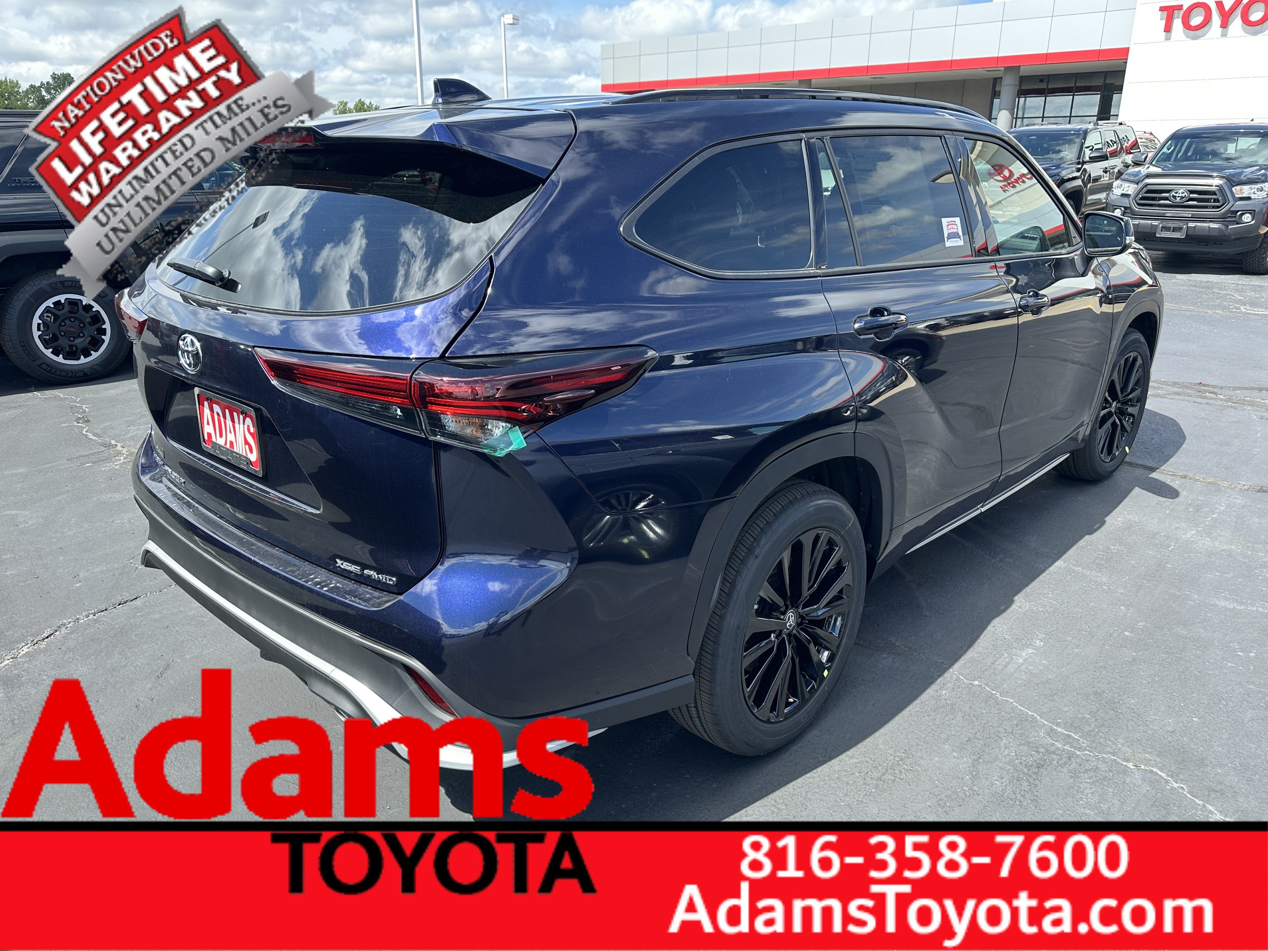 Used 2026 Toyota Highlander XSE AWD/4WD image 2