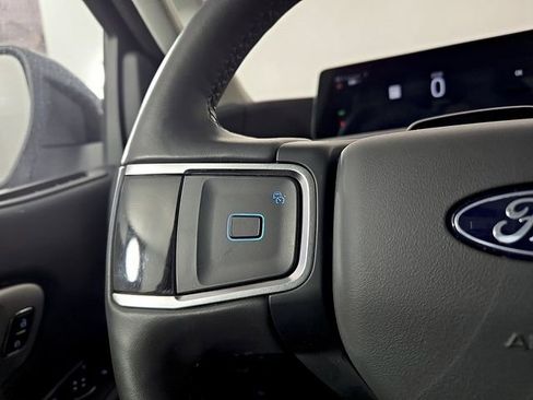 Certified 2025 Ford Expedition Active image 23