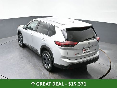 Used 2024 Nissan Rogue SV image 49