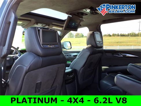 Used 2018 Cadillac Escalade Platinum image 13