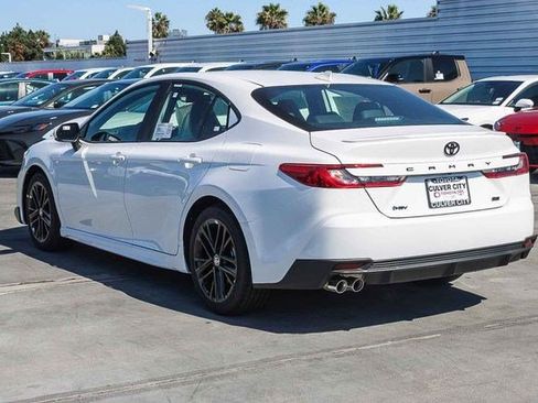 New 2026 Toyota Camry SE FWD image 7