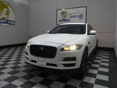 Used 2019 Jaguar F-PACE Premium AWD/4WD image 4