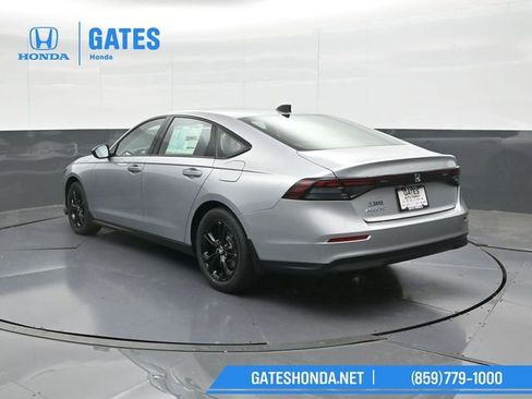 Used 2025 Honda Accord SE image 8