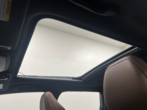 Used 2025 Subaru Forester Touring w/ Popular Package - Touring image 21