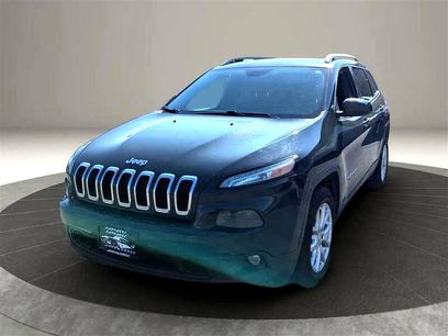 Used 2018 Jeep Cherokee Latitude Plus w/ Comfort/Convenience Group