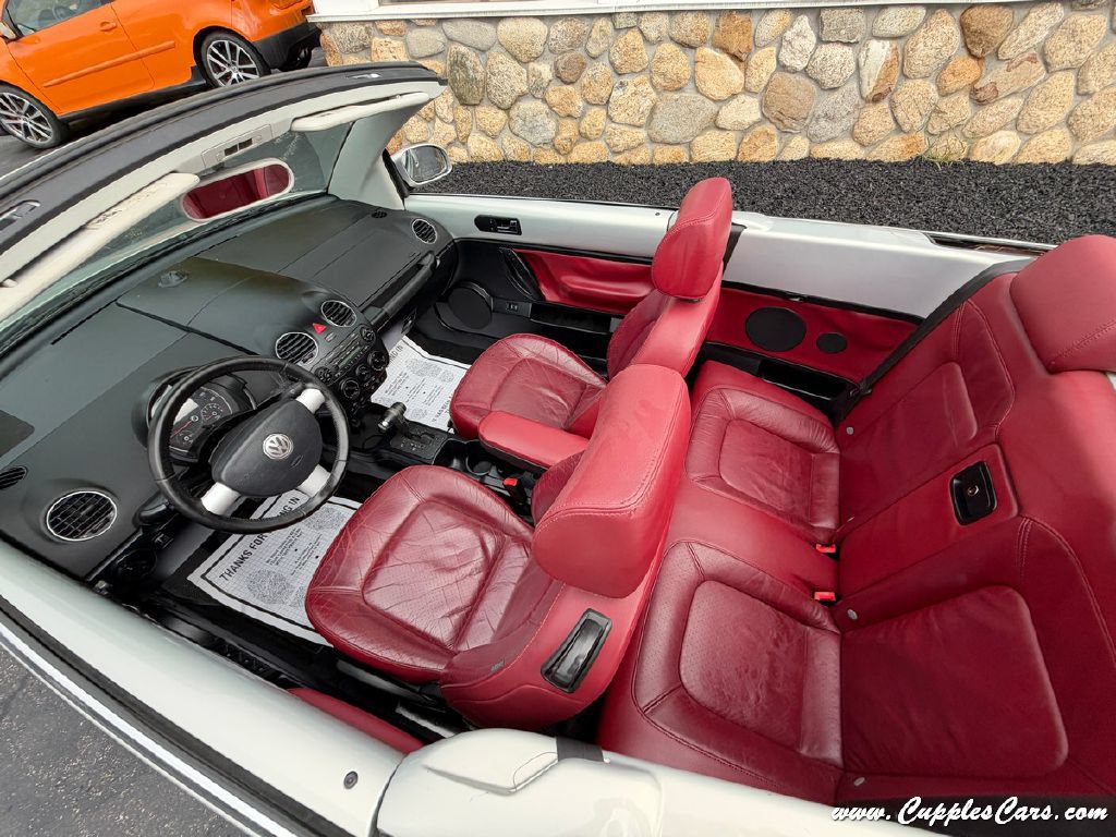 Used 2009 Volkswagen Beetle Blush FWD image 25
