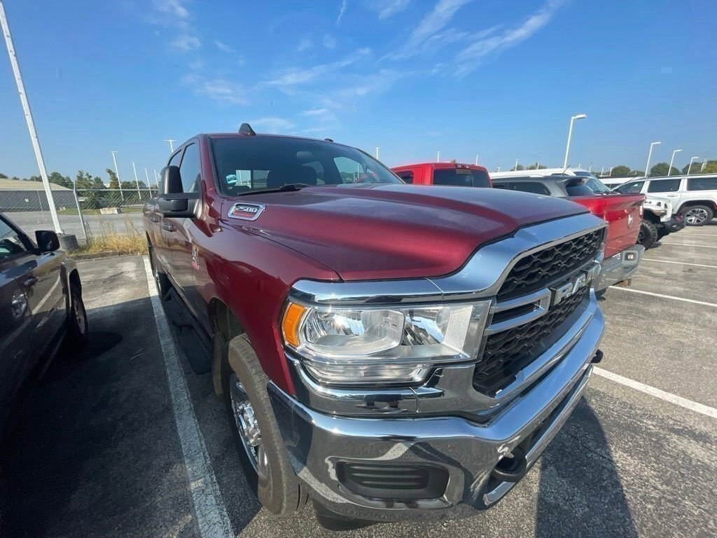 Used 2024 RAM 2500 Tradesman w/ Chrome Appearance Group AWD/4WD image 6