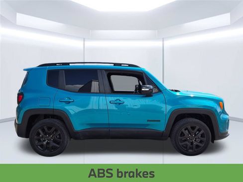 Used 2022 Jeep Renegade Altitude AWD/4WD image 8