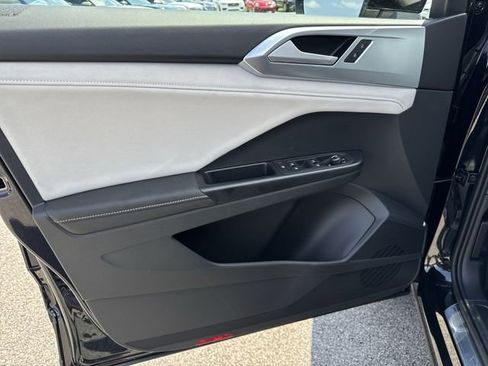New 2026 Volkswagen Taos SE AWD/4WD image 22