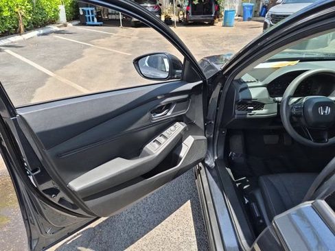 Used 2025 Honda Accord SE image 11